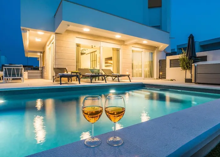 Luxury Apartment Sun With Private Pool And Jacuzzi