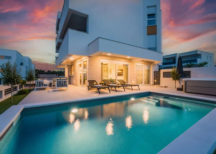 Luxury Apartment Sun With Private Pool And Jacuzzi