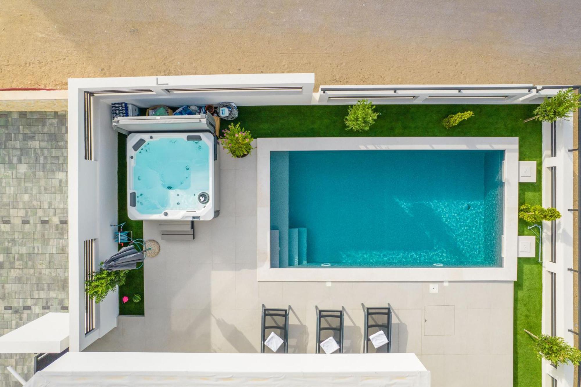 Luxury Sun With Private Pool And Jacuzzi Novalja
